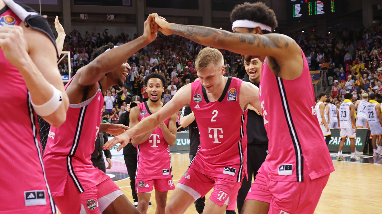Free startet neue kostenlose Sportkanäle mit direkter Übertragung des 3X Festival Basket-Turniers