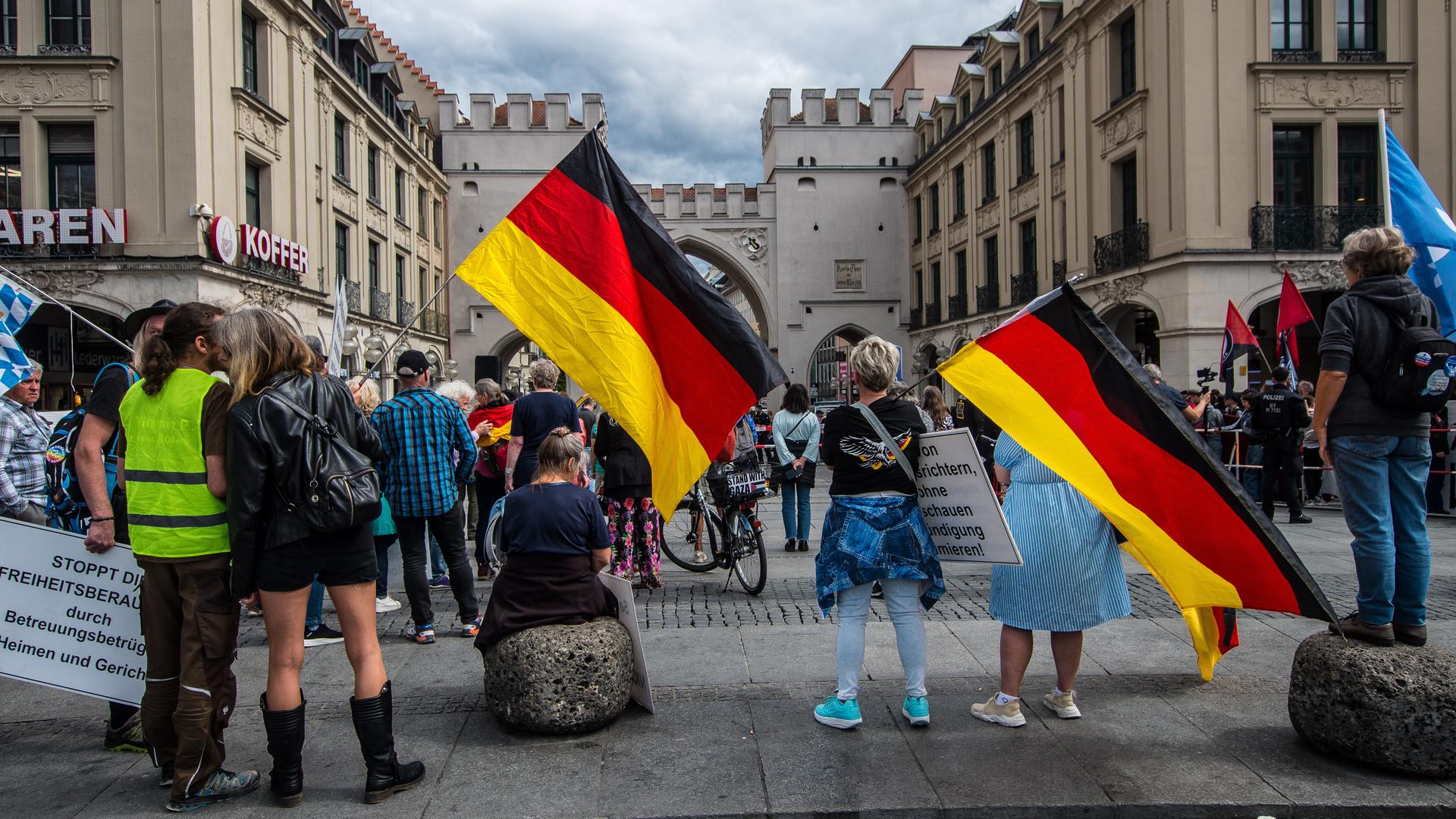 Rechtsextremismus als Hauptbedrohung für die Demokratie: Deutsches Volk alarmiert