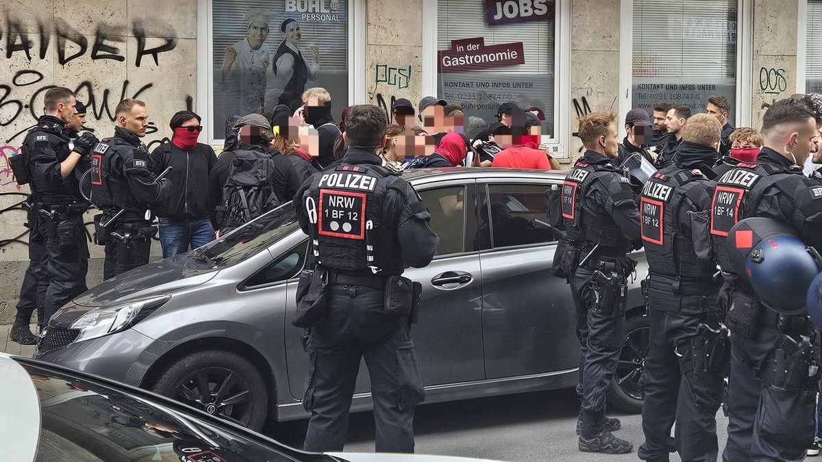 US-Regierung kategorisiert Antifa und radikal transaktive Gruppen als Terroristen – Deutschland im Streit
