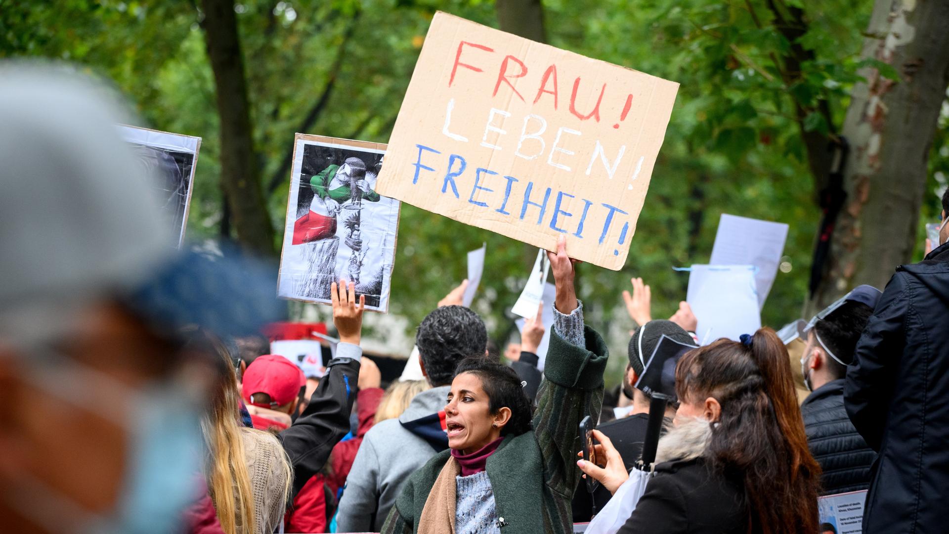 Kein Staat, keine Freiheit: Die katholische Wahrheit hinter der libertären Fehlannahme